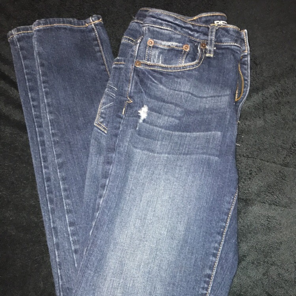 Lightly distressed skinny jeans